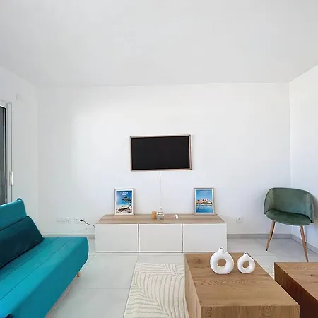 T2 Avec Piscine Et Terrasse, Calme Et Proche Centre, Pinzutella, Calvi - Fr-1-719-38 Apartmán